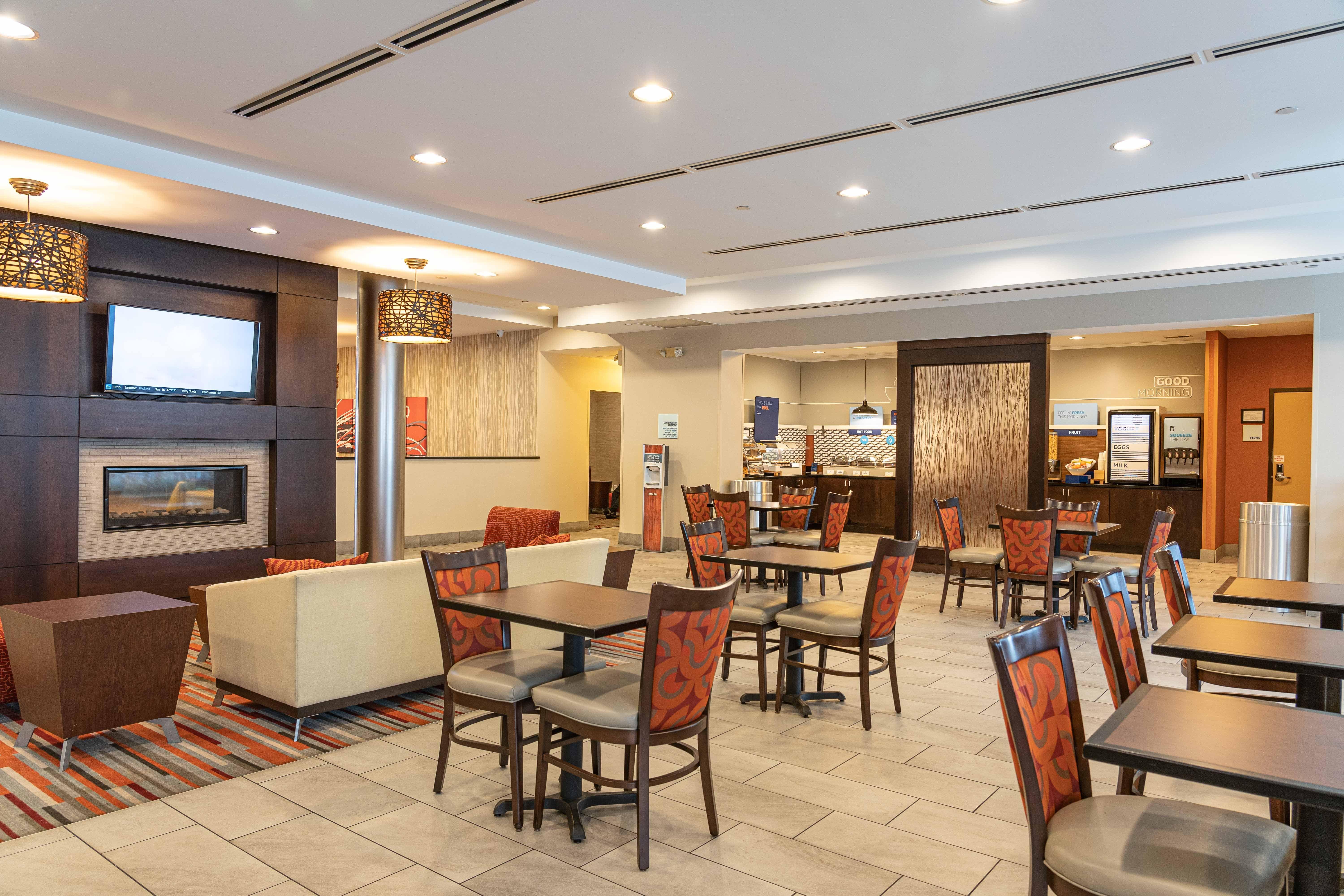 Holiday Inn Express & Suites Columbus - Easton Area By Ihg Gahanna Eksteriør bilde